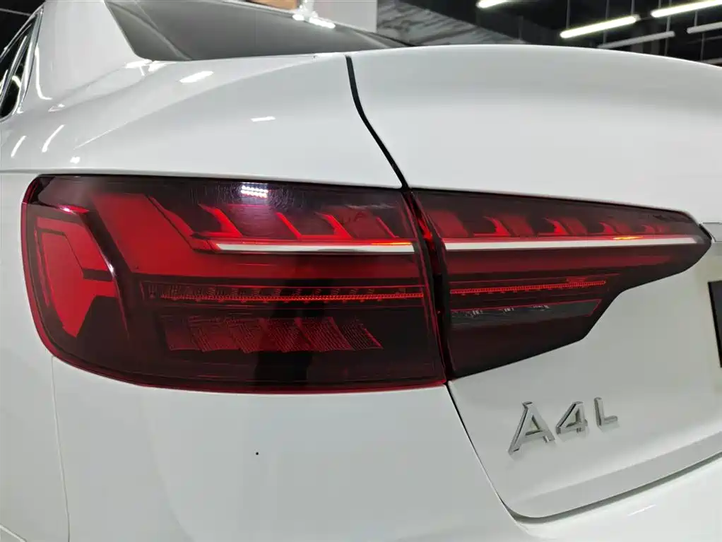 Audi A4L 2023 40 TFSI Fashion Dynamic фото 14