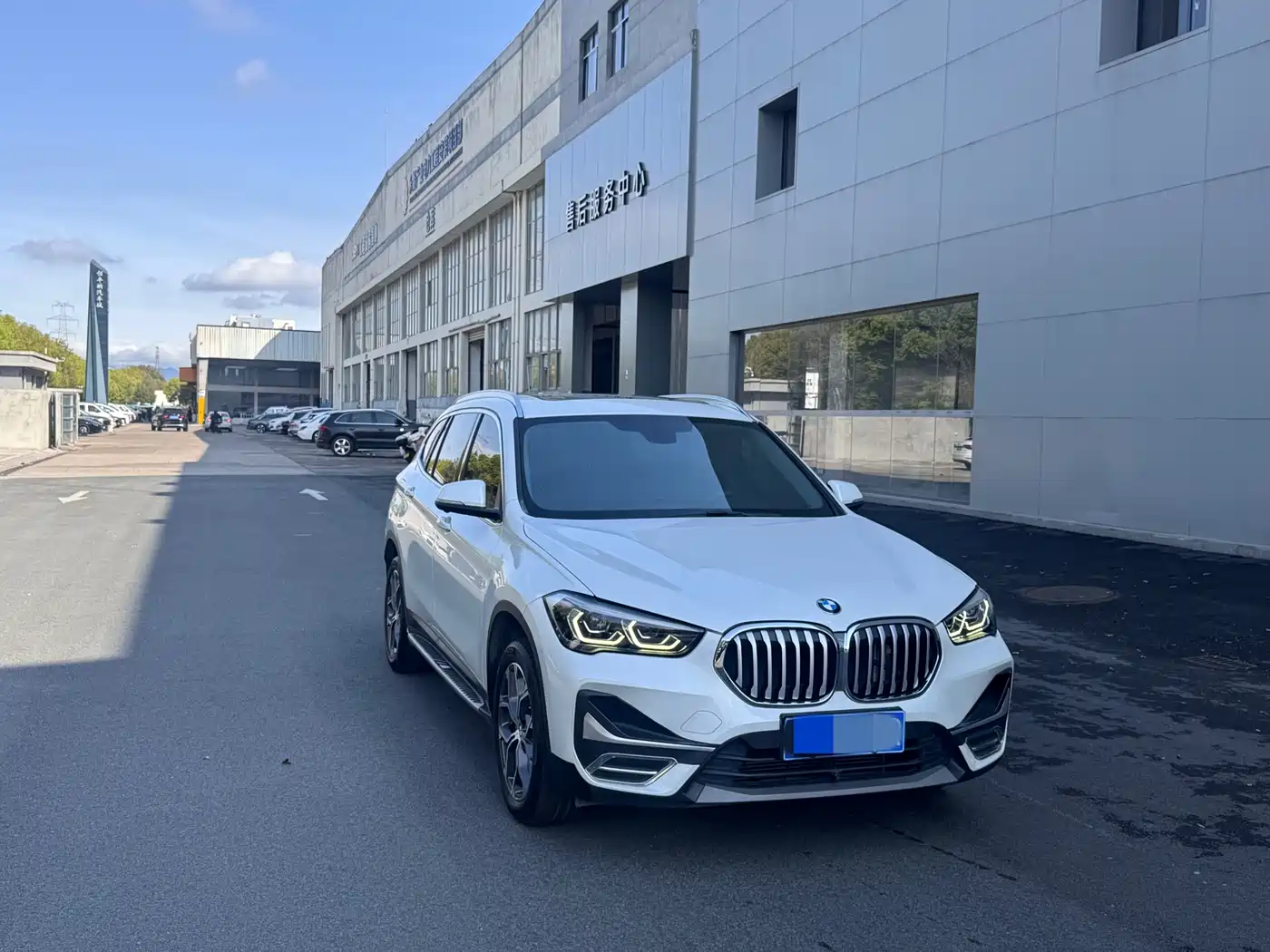 BMW X1 2021 sDrive25Li Leading фото 3