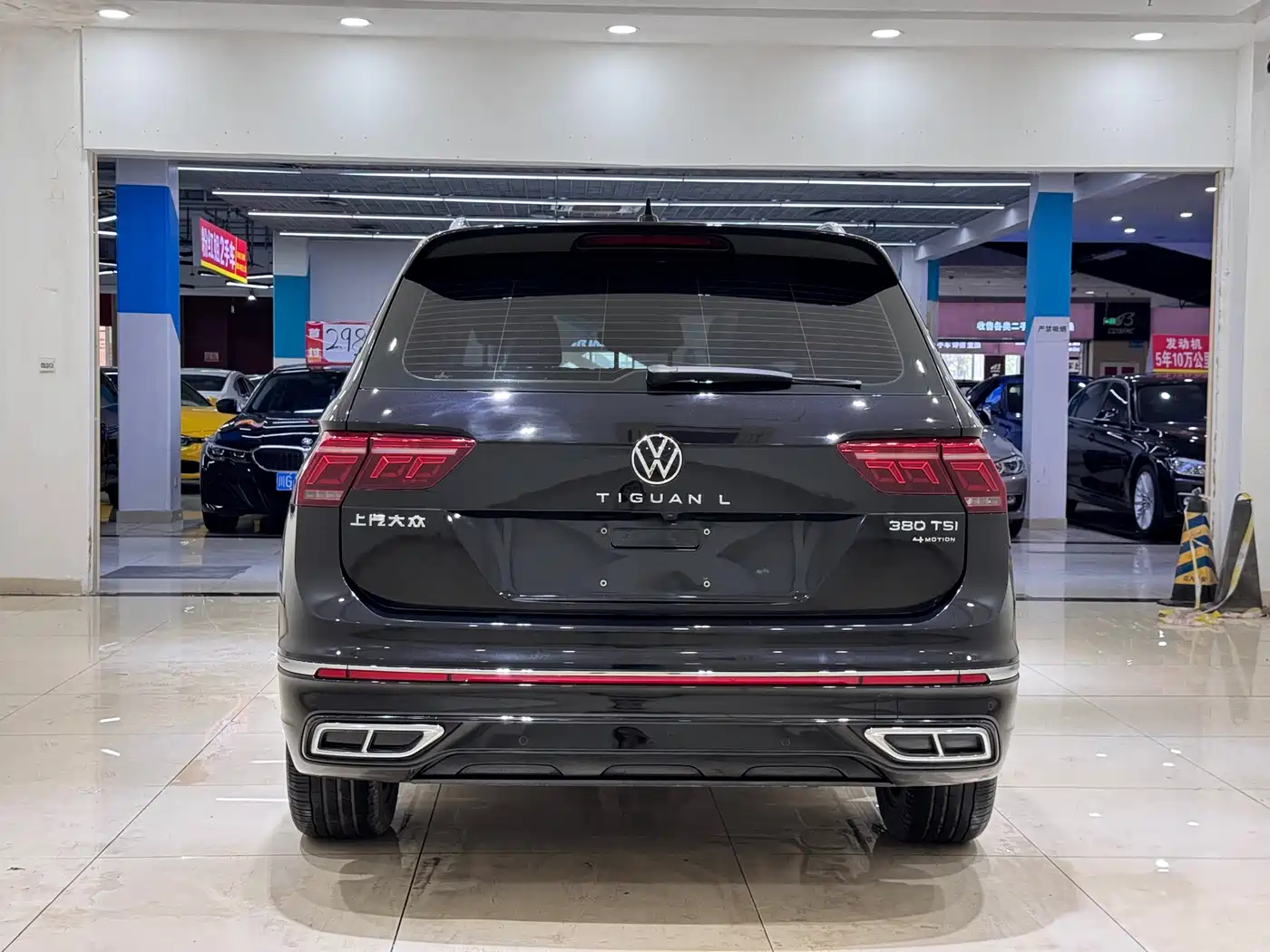 Volkswagen Tiguan L 2023 380TSI 4WD R-Line Flagship 7-seater фото 4