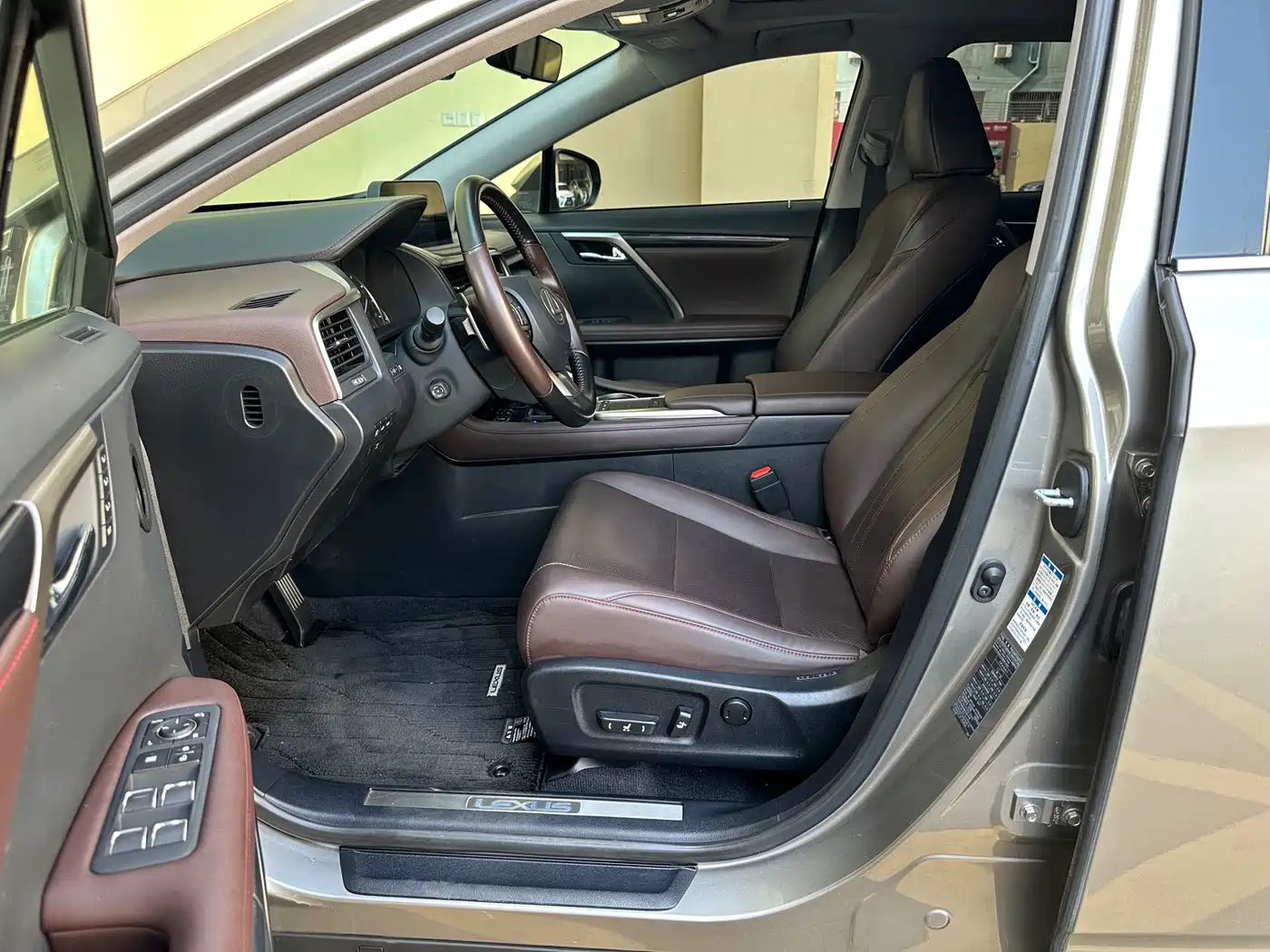 Lexus RX 2020 Facelift 300 AWD Elegance Edition фото 13
