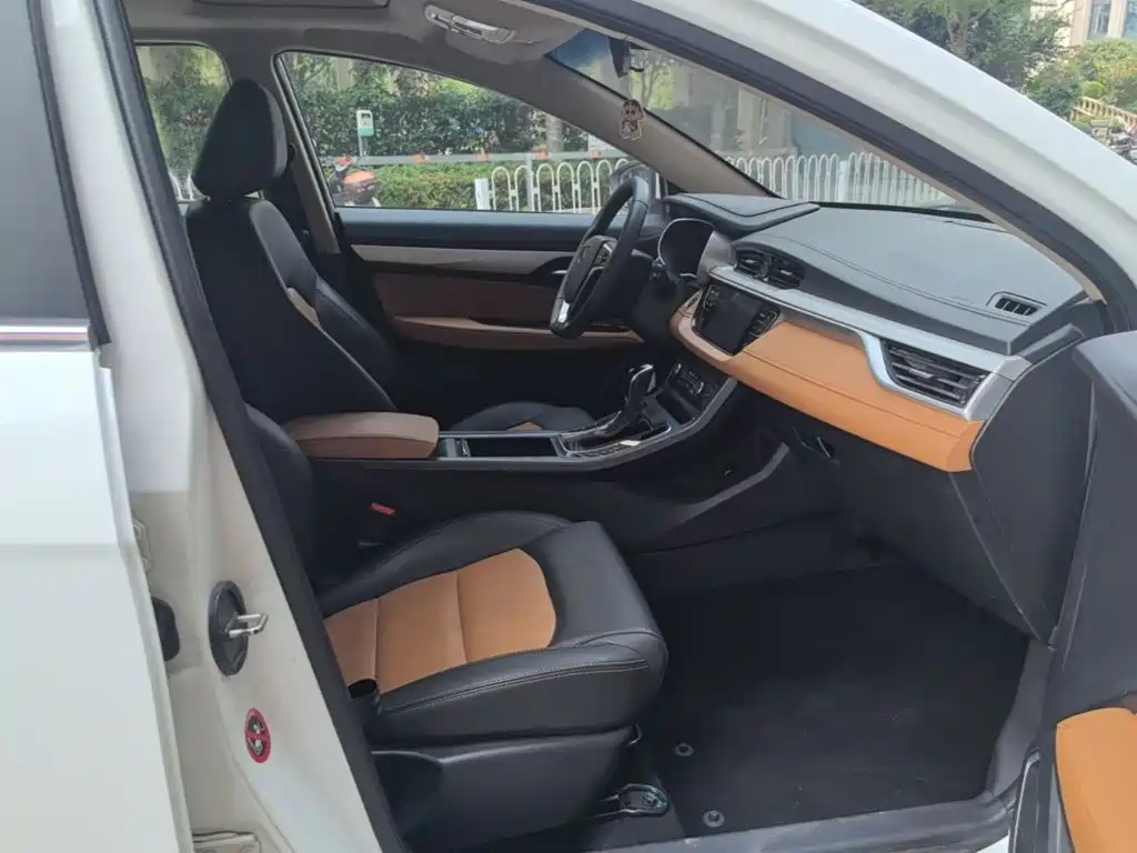 Geely Vision S1 2018 2018 1.4T CVT Sharp Enjoy