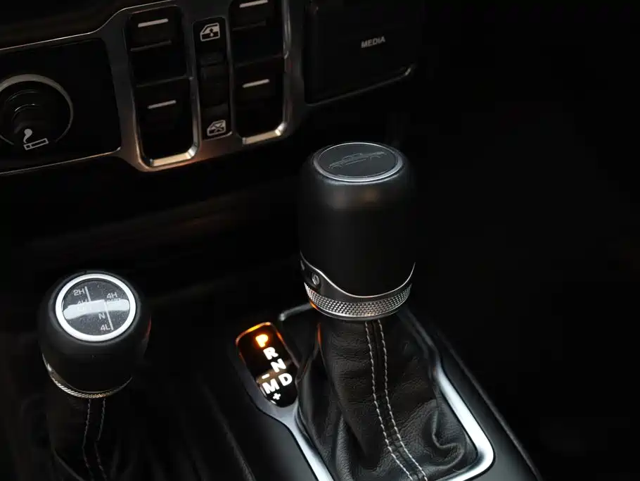 Photo 25 - Jeep Gladiator