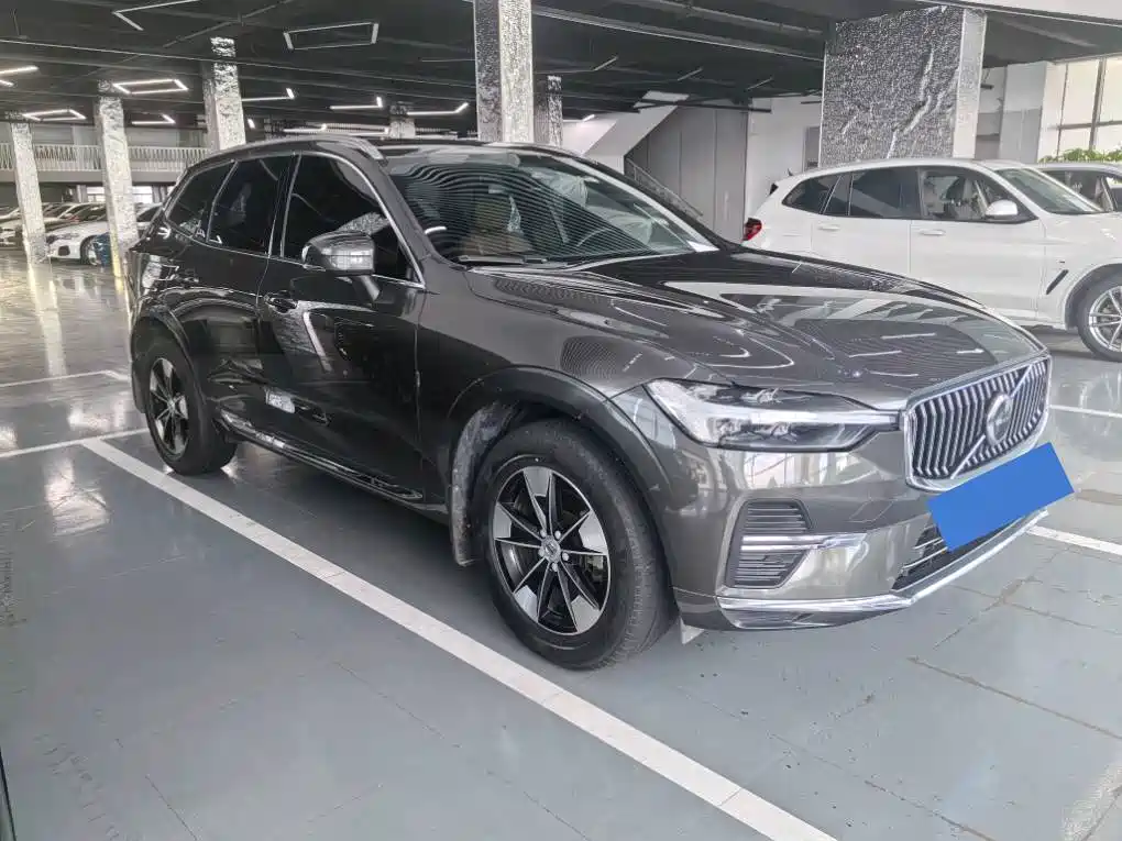 Photo 3 - Volvo XC60
