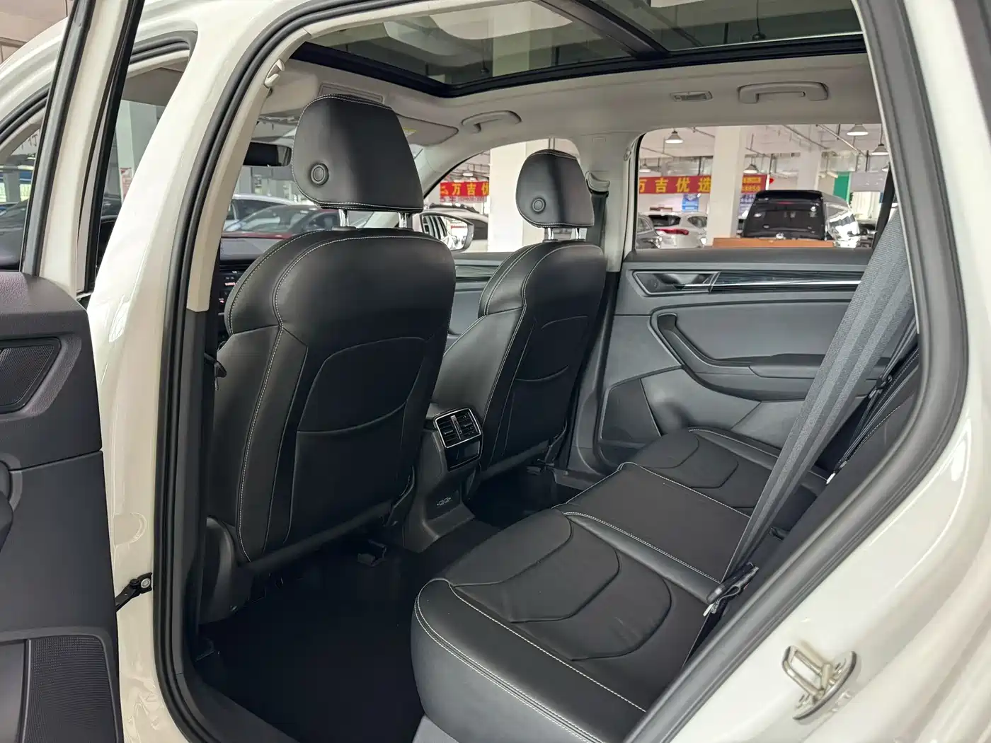 Škoda Kodiaq 2019 Facelift TSI330 5-Seater 2WD Luxury Premium Edition China V фото 8