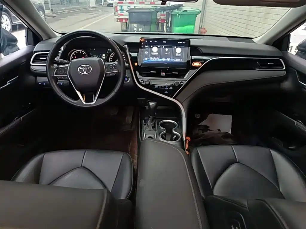 Toyota Camry 2021 2.0G Luxury Edition фото 10