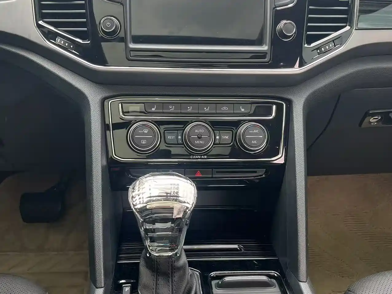 Volkswagen Teramont 2017 330TSI 2WD Luxury фото 23