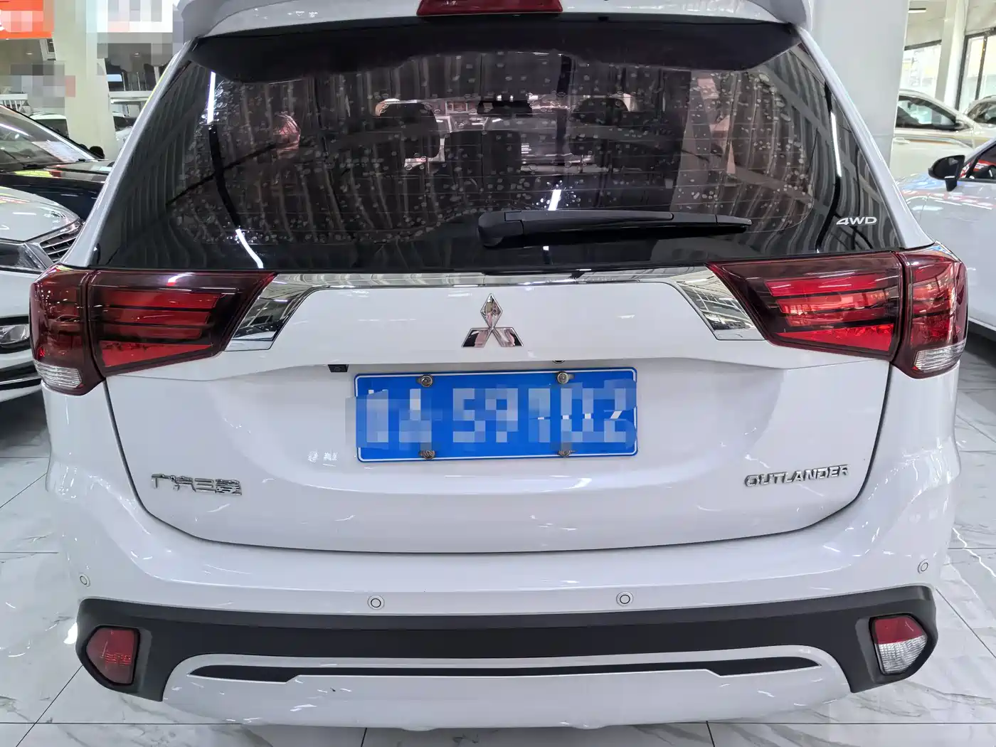 Mitsubishi Outlander 2019 2.4L 4WD Deluxe Edition 5-Seater China VI фото 5
