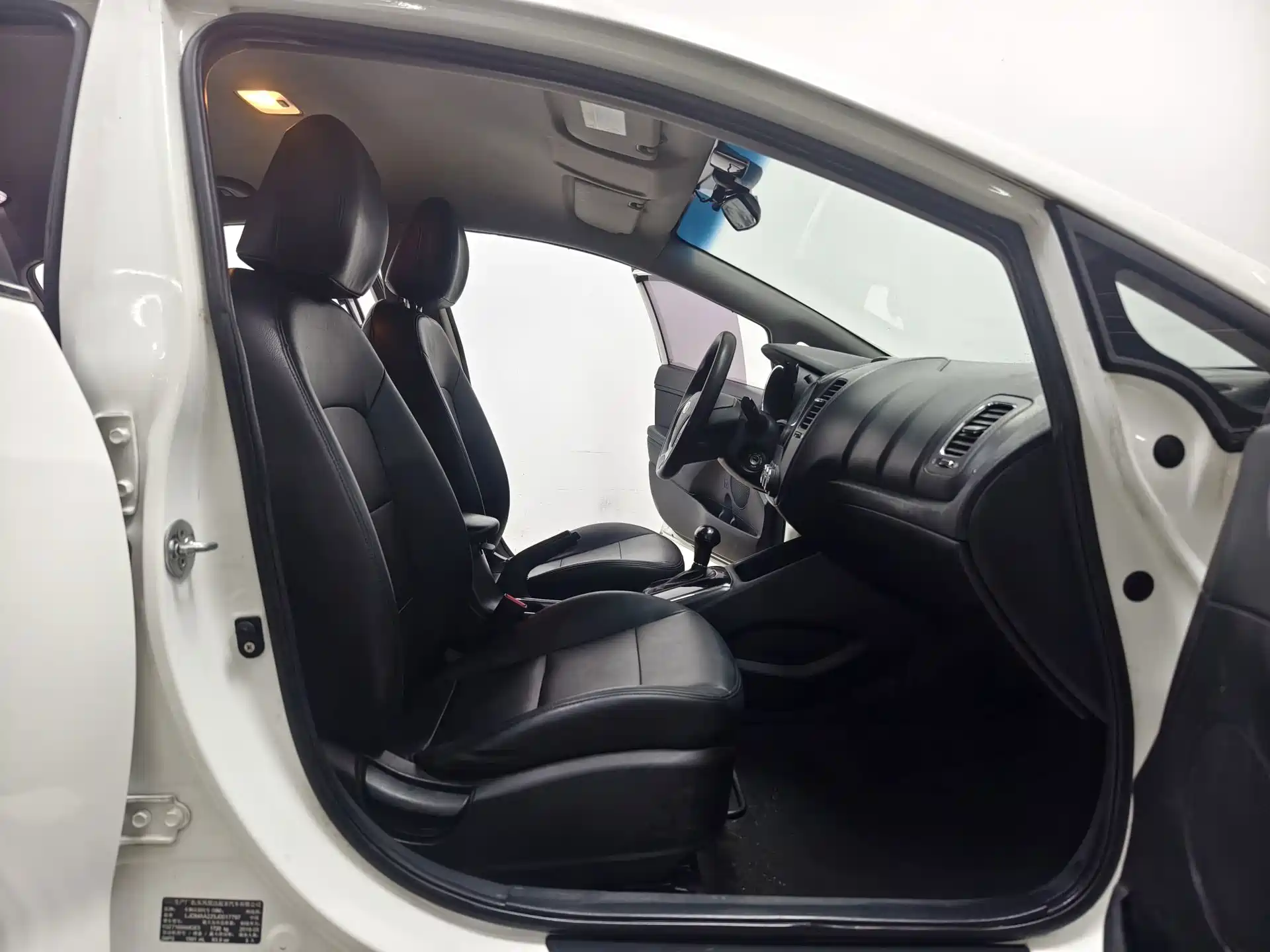 صورة 13 - Kia K3
