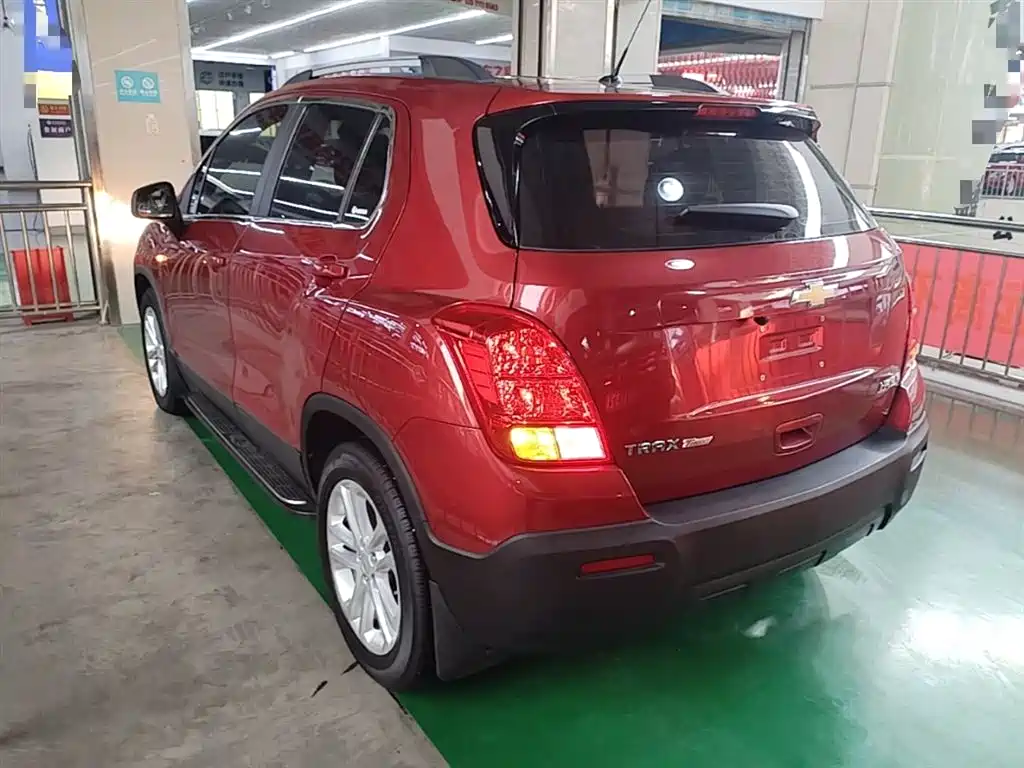 Chevrolet Trax 2016 1.4T Automatic 2WD Comfort Sunroof Edition фото 5