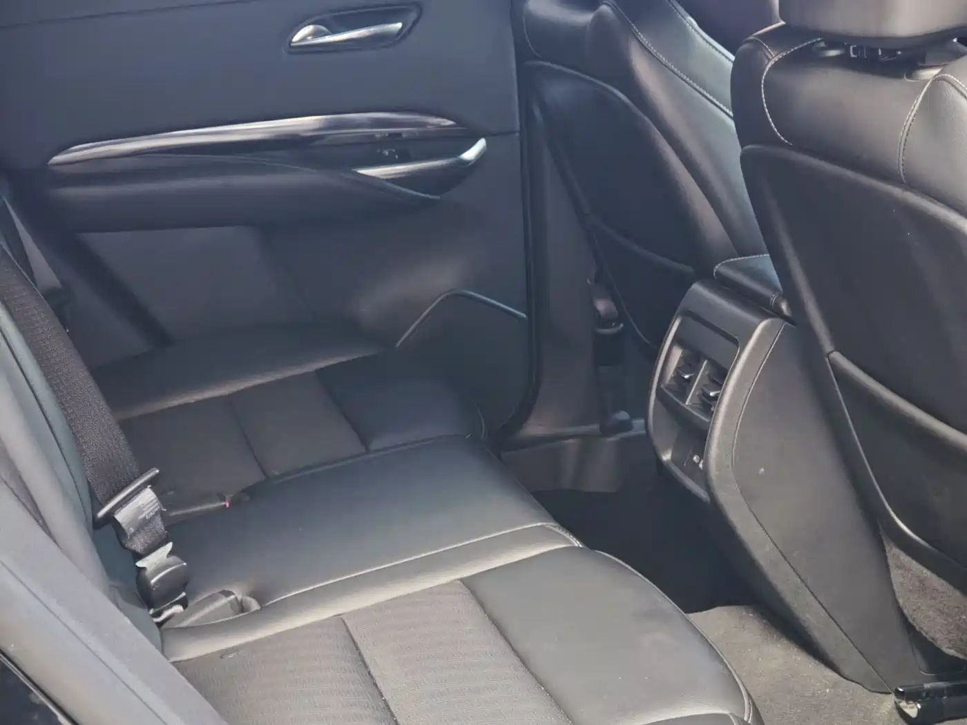 Cadillac XT4 2021 28T FWD Technology Edition фото 8