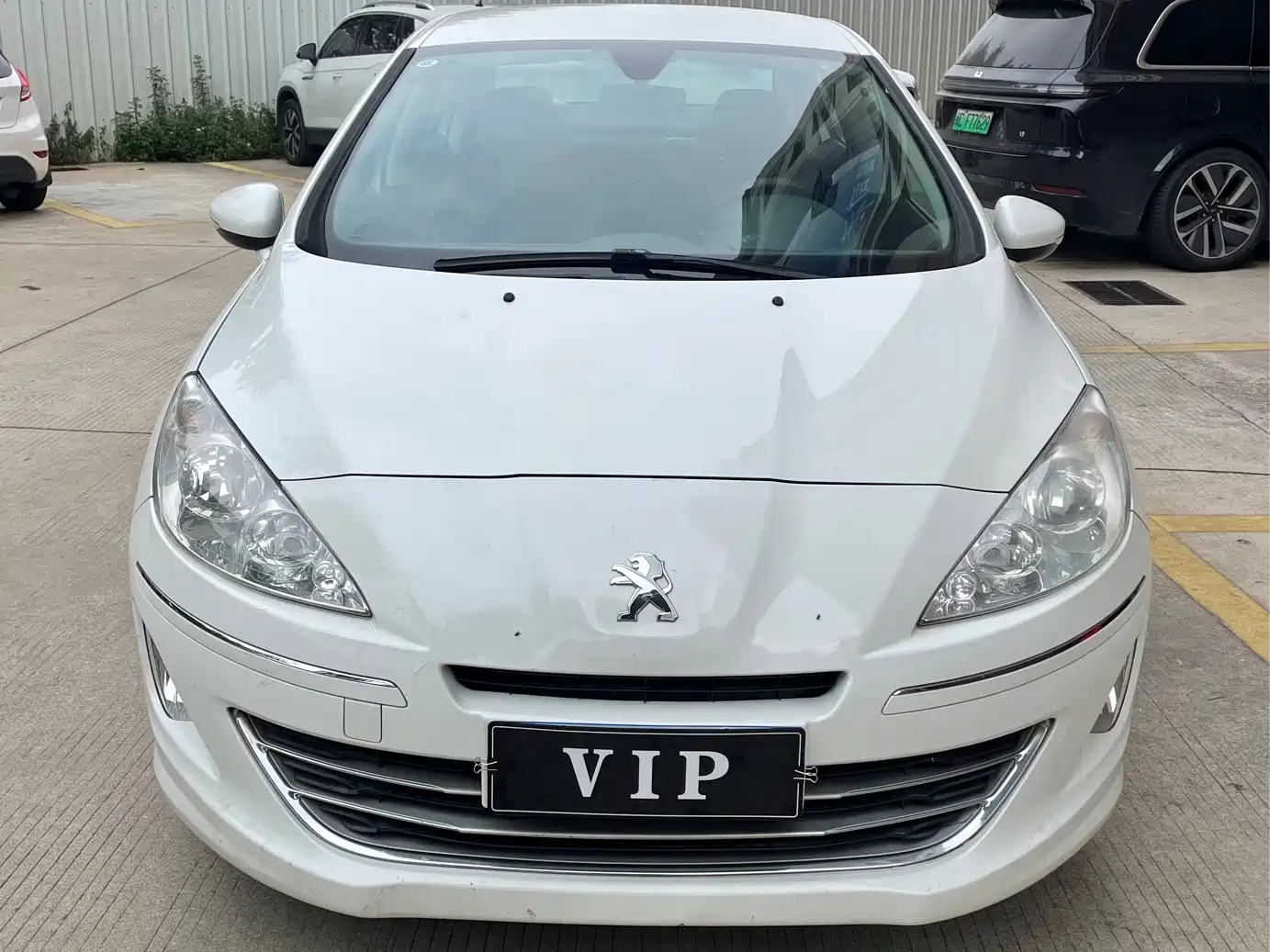 Peugeot 408 2013 2.0L Automatic Comfort Edition фото 2