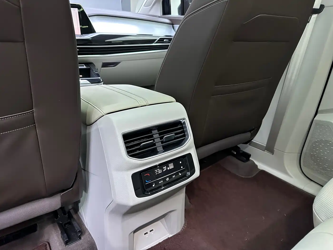 Volkswagen Talagon 2022 380TSI 4WD Luxury Premium Pro Edition 7-Seater фото 15