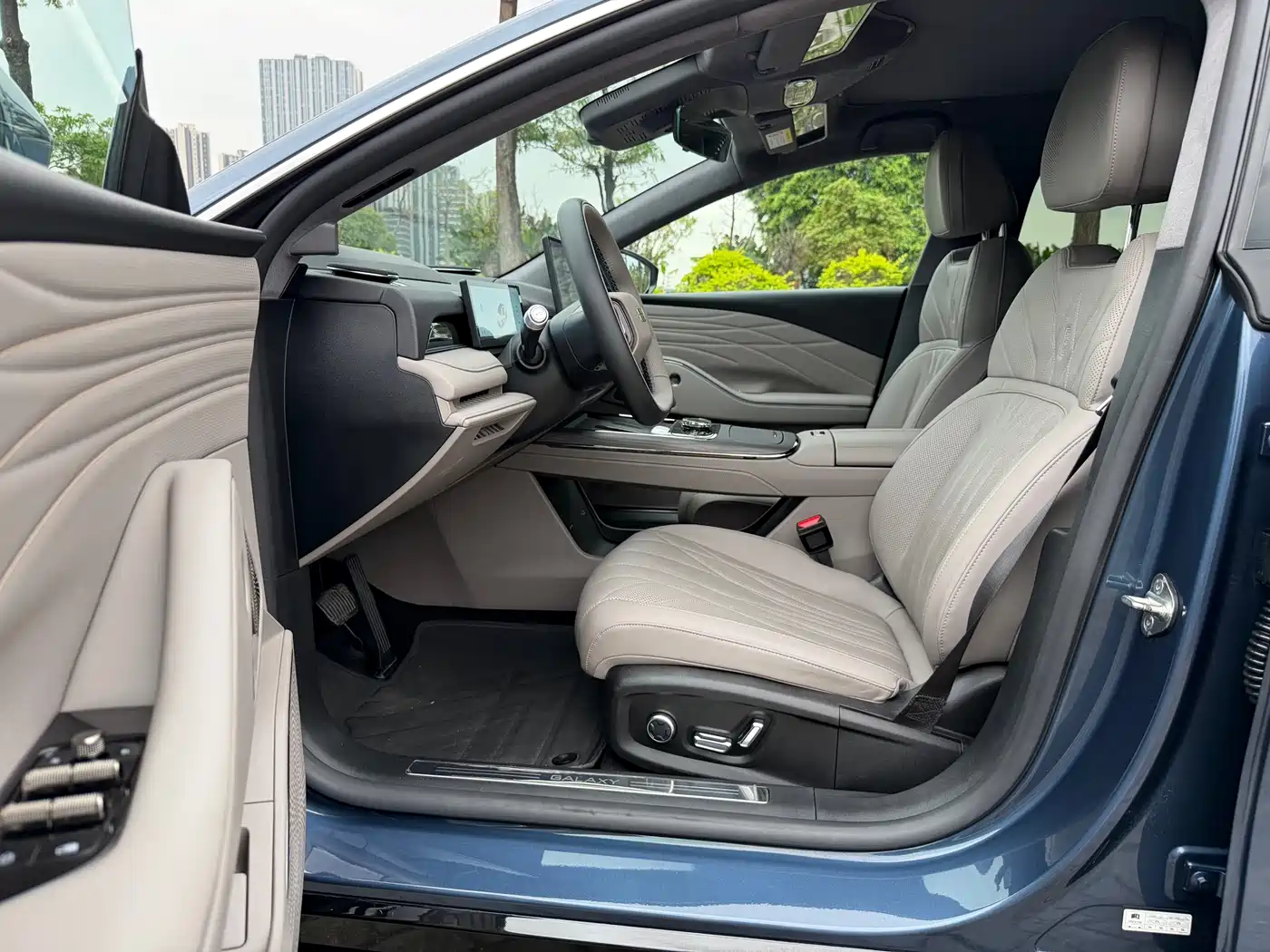 GEELY GALAXY GALAXY SPARKLE 8