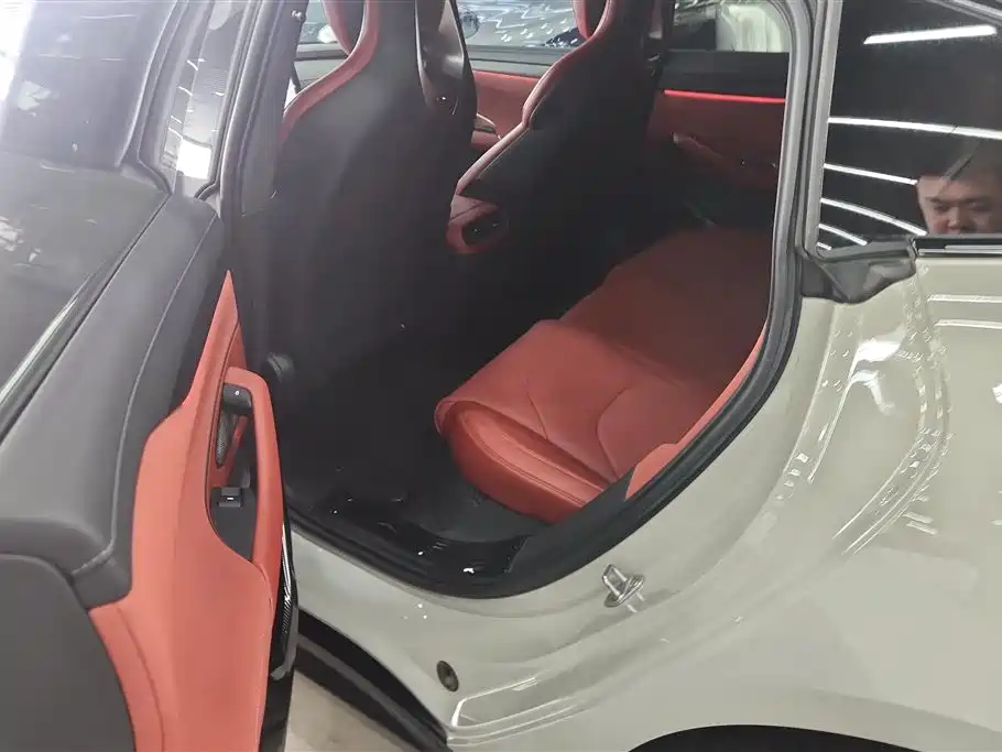 Xiaomi Auto Xiaomi SU7 2024 RWD Standard Founder's Edition фото 11
