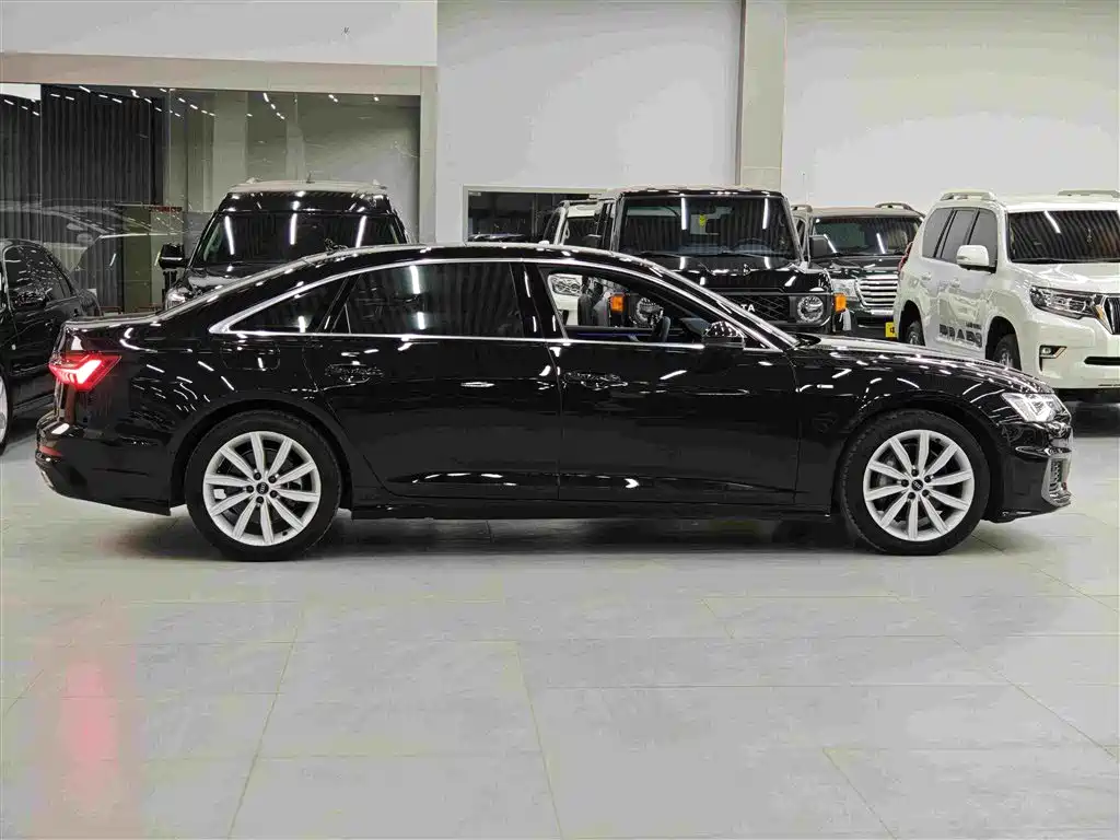 Audi A6L 2022 45 TFSI Premium Dynamic фото 4