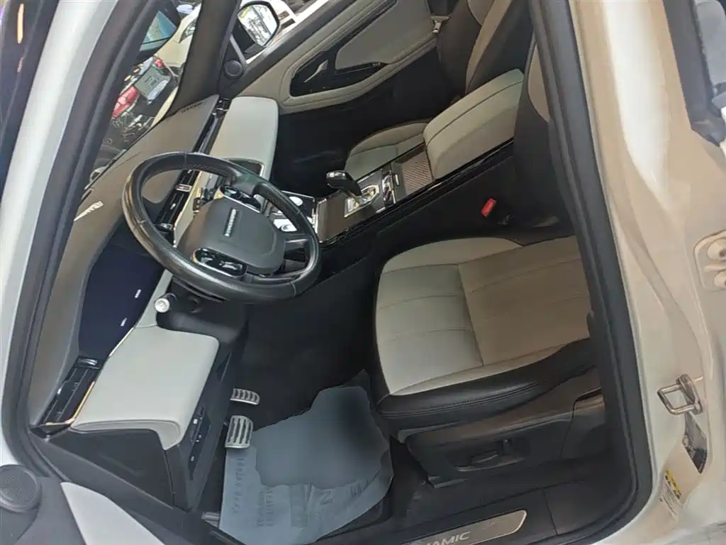 Land Rover Range Rover Evoque 2020 249PS R-DYNAMIC S Sport Edition фото 15