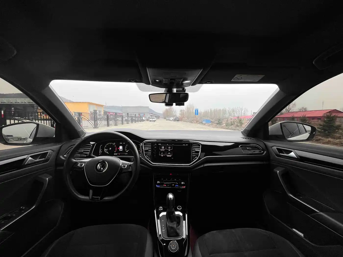 VOLKSWAGEN T ROC EXPLORING SONGS