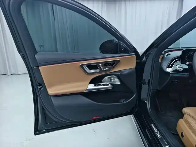 Mercedes-Benz E-Class 2025 E 300 L Luxury — фото 4