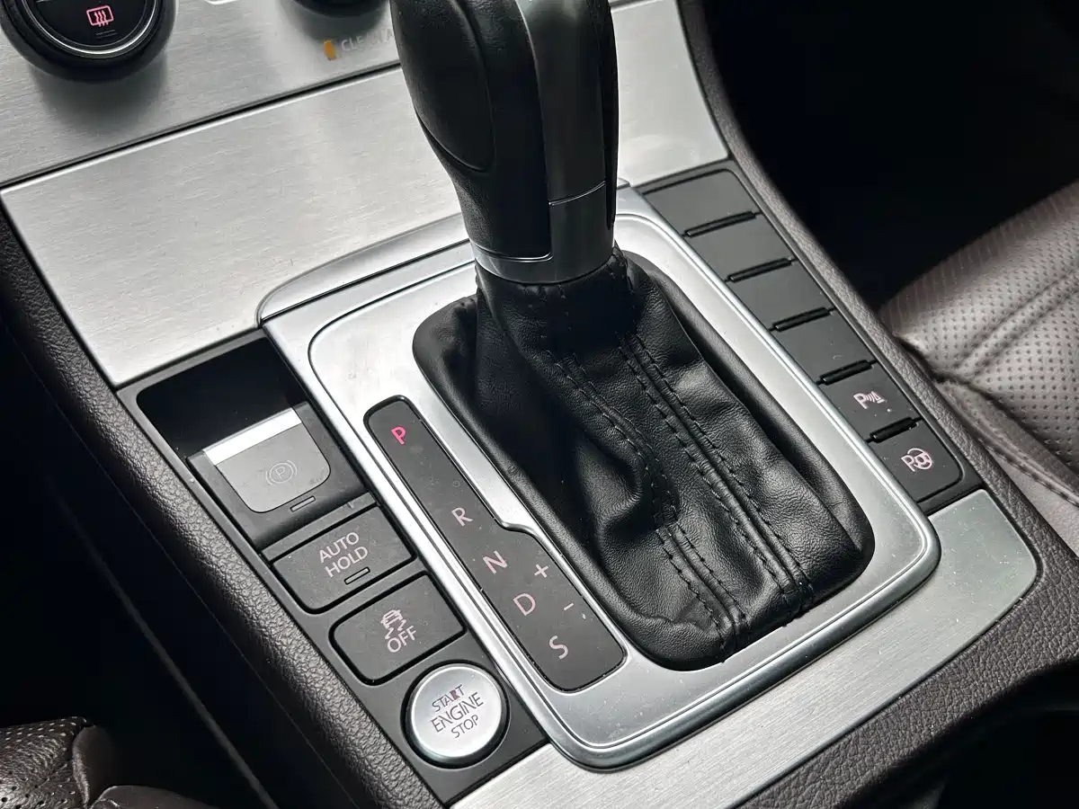 Volkswagen FAW-Volkswagen CC 2016 Model 1.8TSI Luxury фото 20