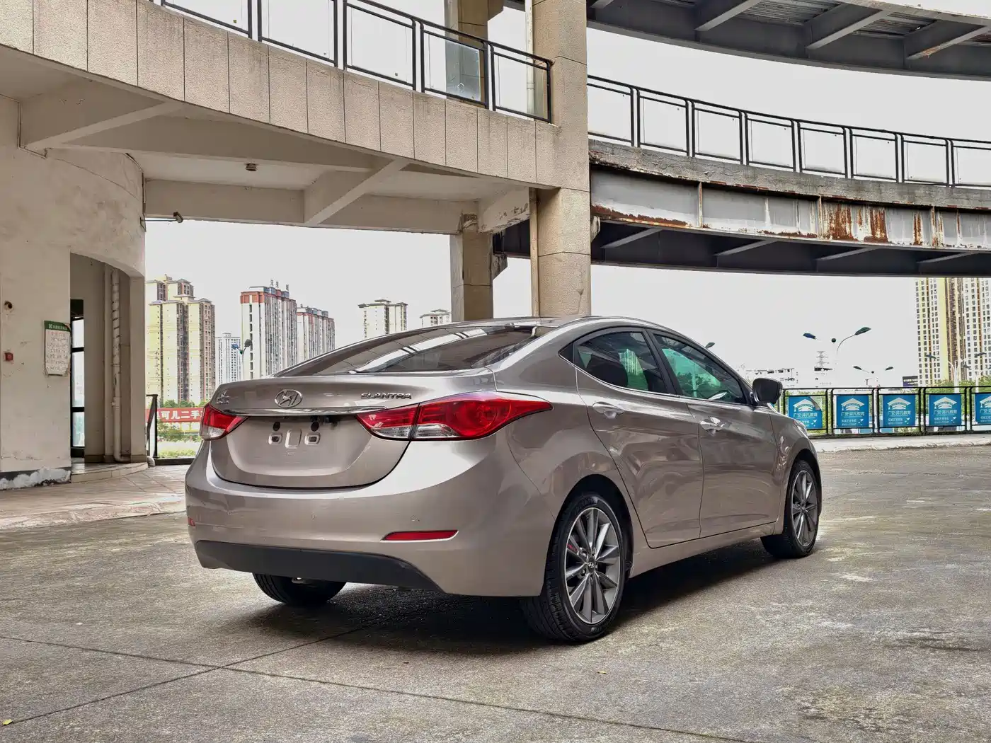 Hyundai Langdong 2015 1.6L Auto Premium фото 4