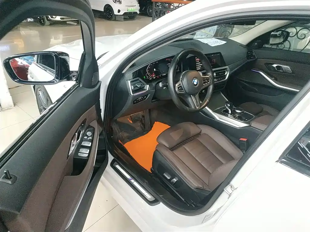 BMW 3-SERIES
