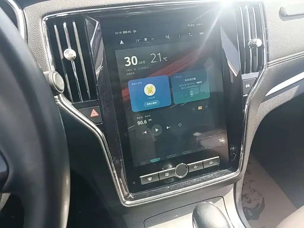 Фото 5 - Roewe RX5