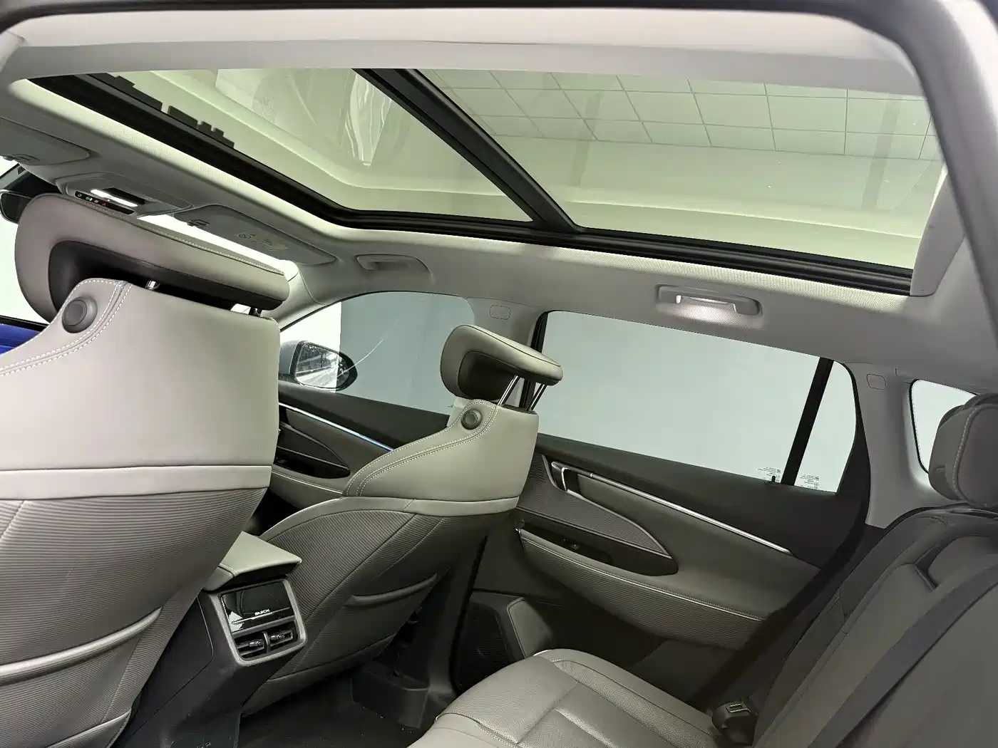 Buick E5 2023 Premium Standard Range Edition фото 15