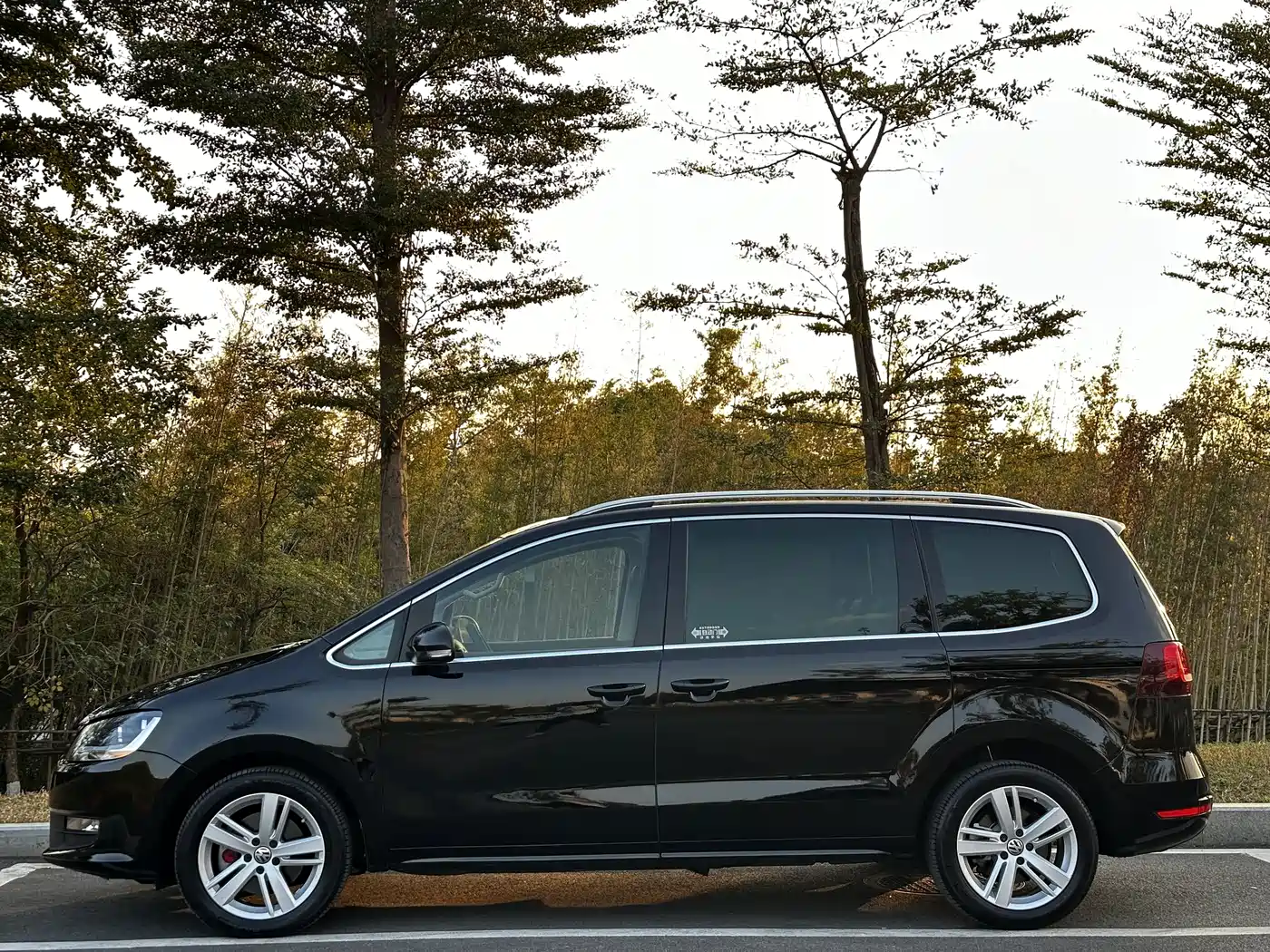 Volkswagen Sharan 2016 380TSI Comfort 7-seater фото 4