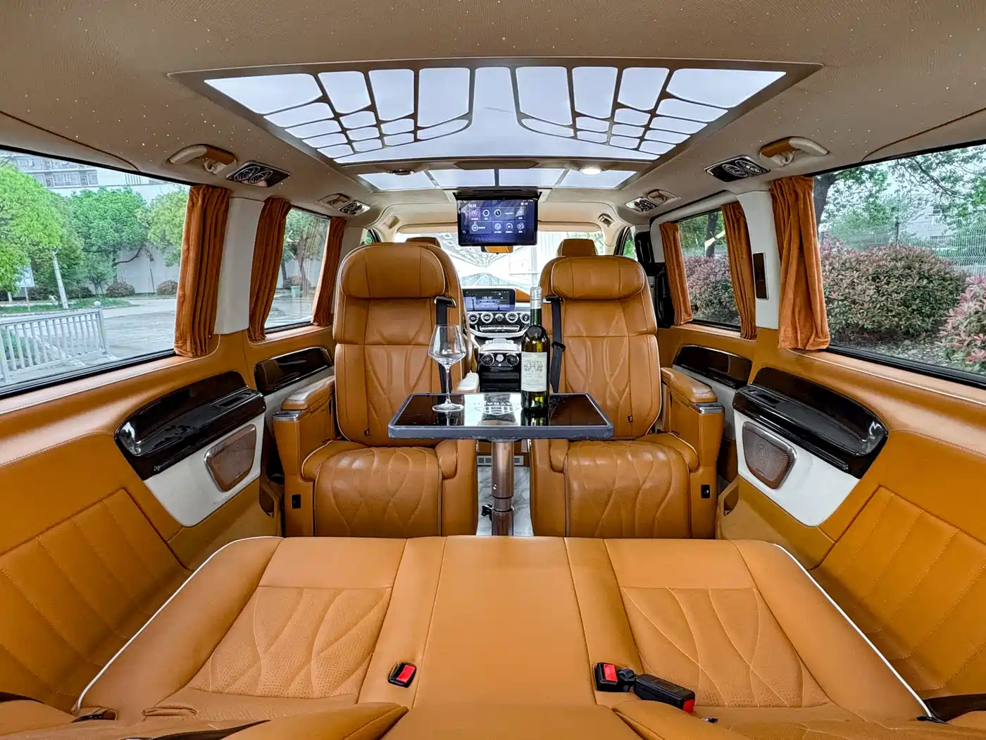 Mercedes-Benz Vito 2023 2.0T Elite 7-Seater фото 16