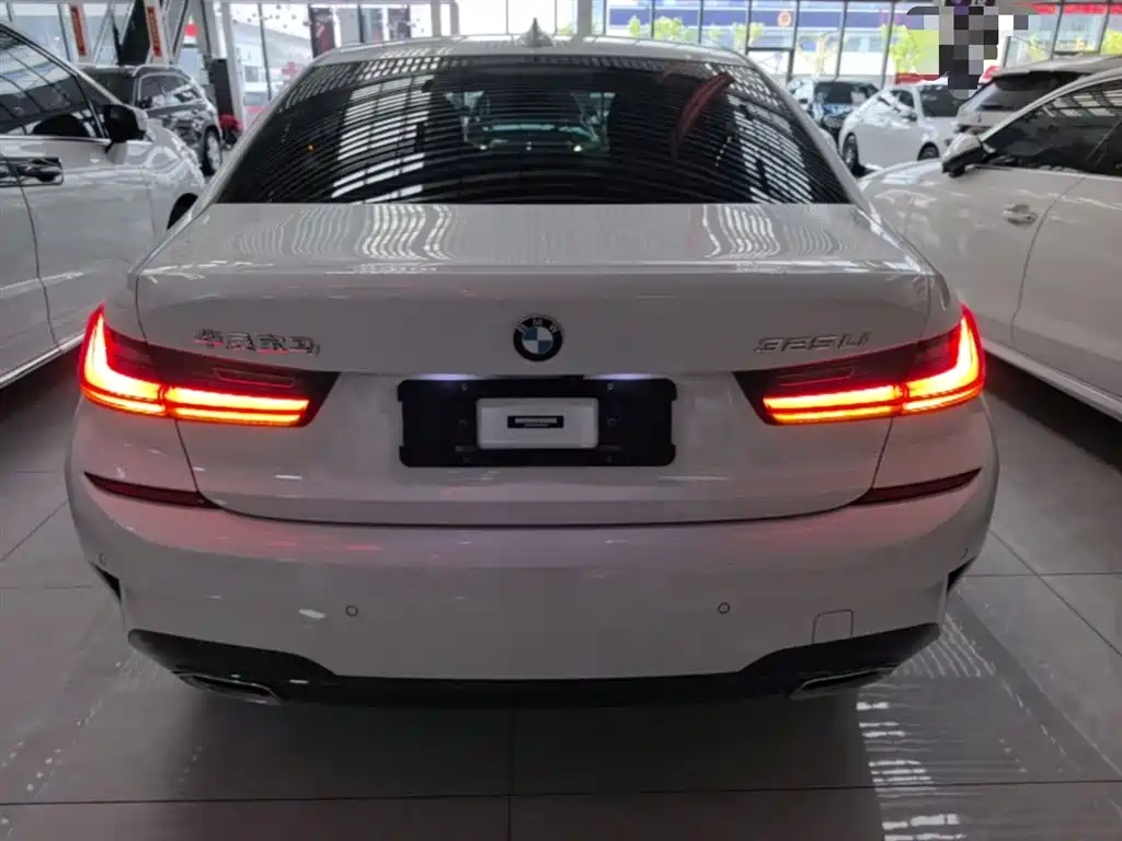 BMW 3-SERIES