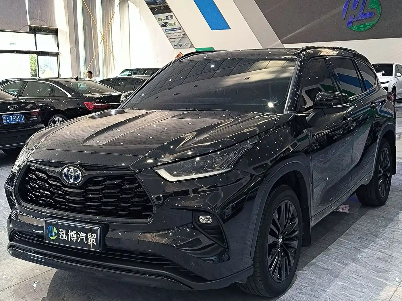 Toyota Highlander 2024 2023 2.5L Smart Hybrid AWD Knight Edition 7-Seater