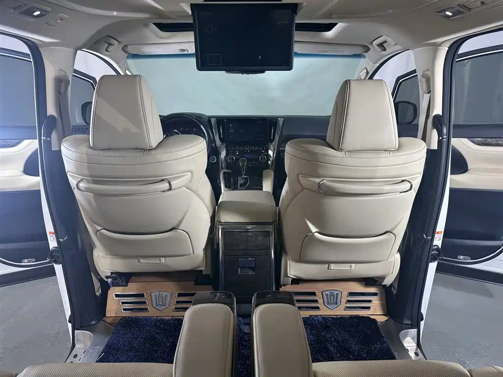 Toyota Vellfire 2023 Crown Hybrid 2.5L HV Premium фото 10
