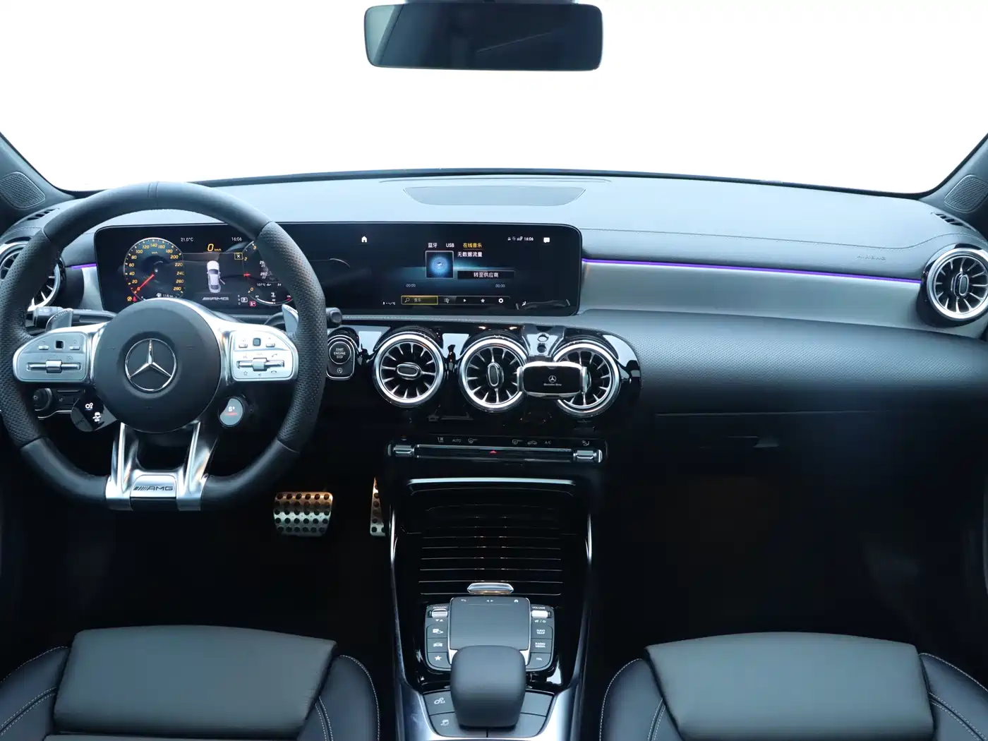 MERCEDES-BENZ CLA AMG