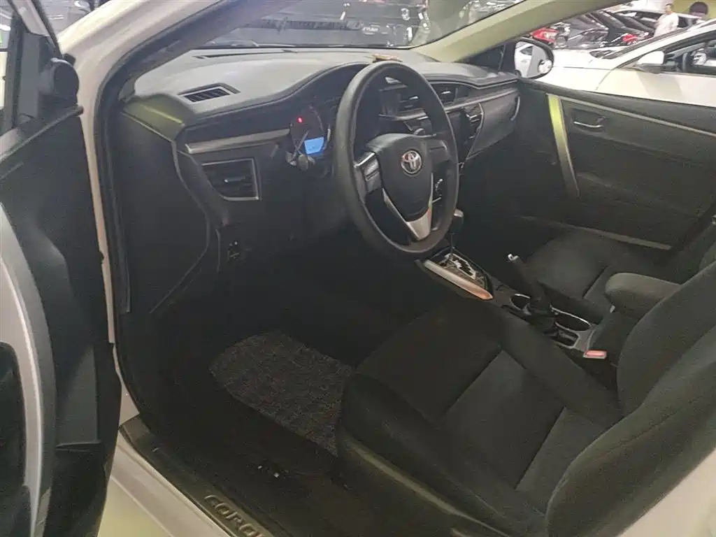 Toyota Corolla 2014 1.6L CVT GL фото 16