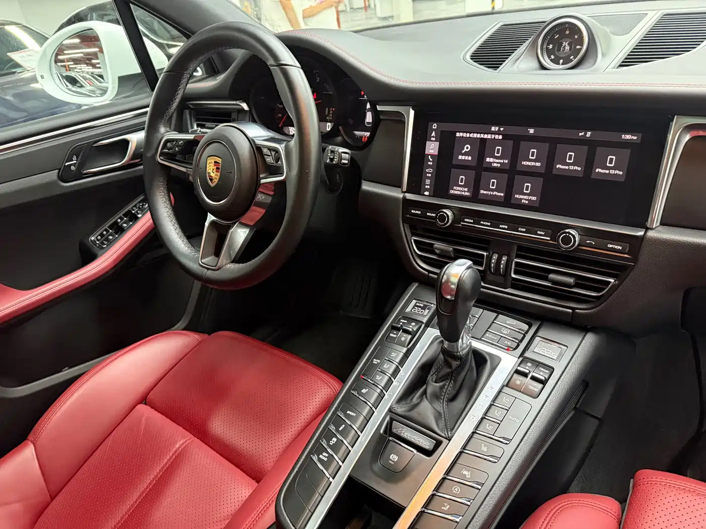 Фото 22 - Porsche Macan