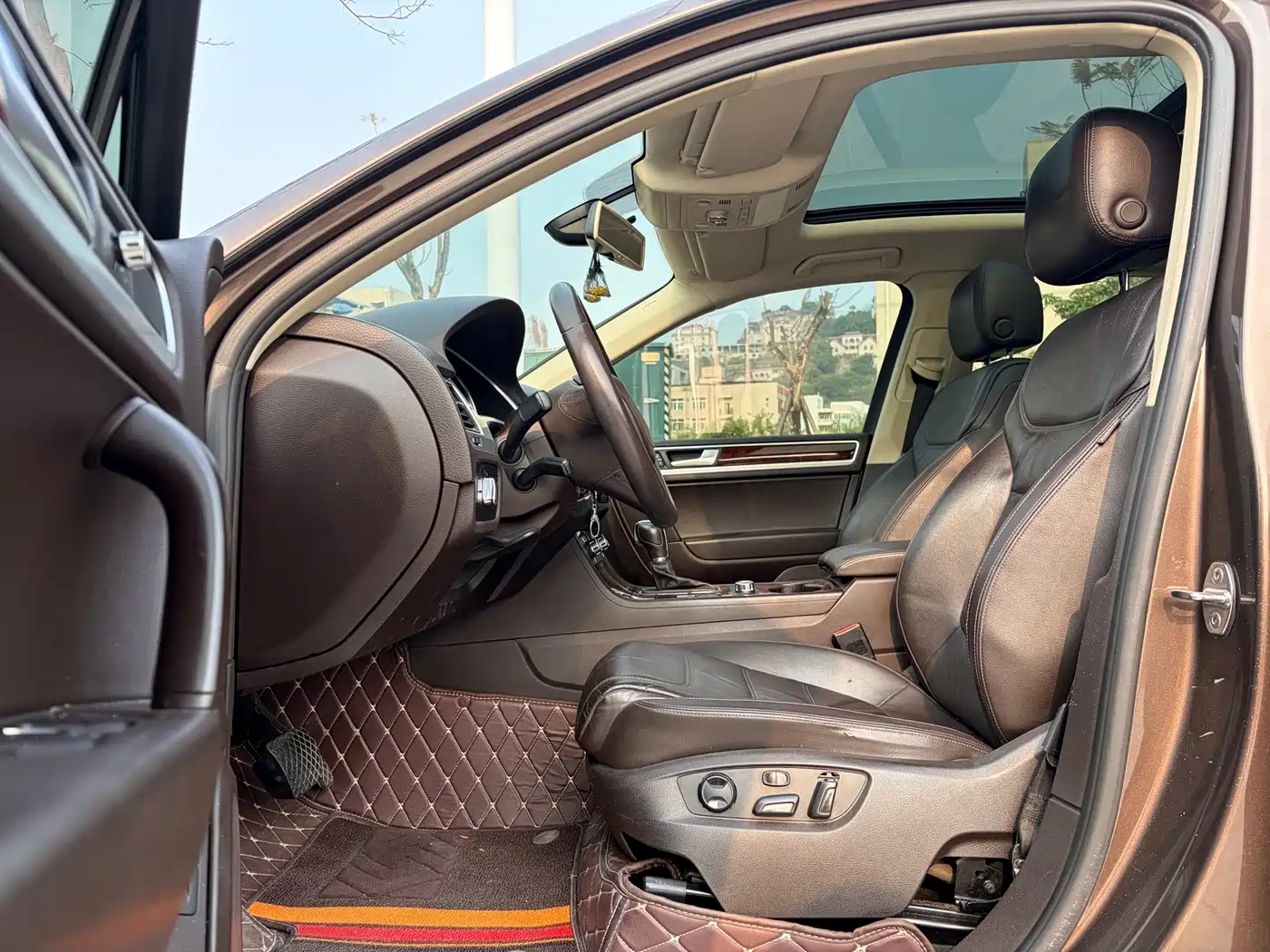 Volkswagen Touareg 2014 3.0TSI New Edge Edition фото 6