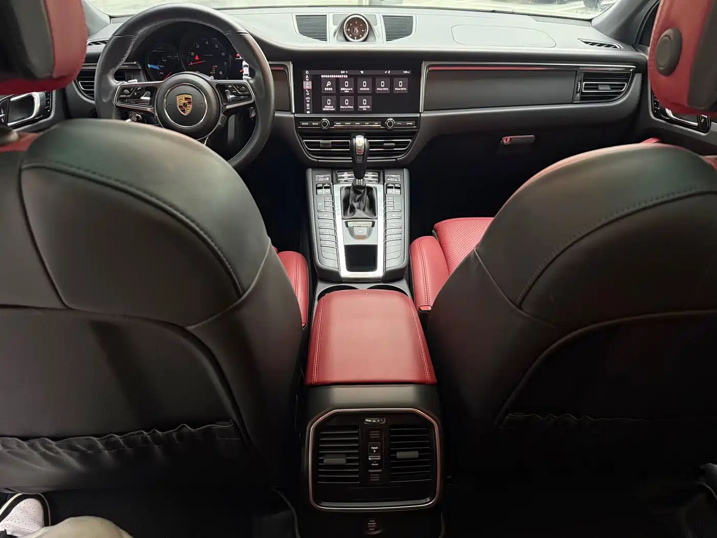 Фото 13 - Porsche Macan