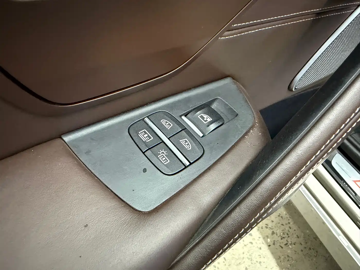 Photo 23 - BMW 5 Series