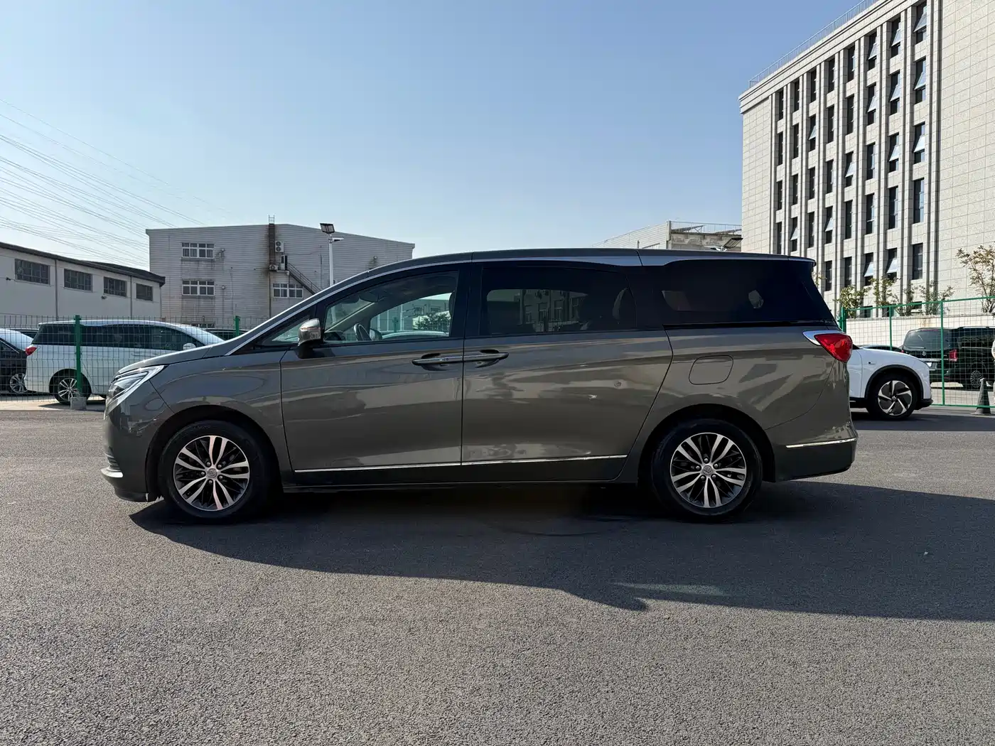 Buick GL8 2018 ES 28T Flagship Type China VI фото 16