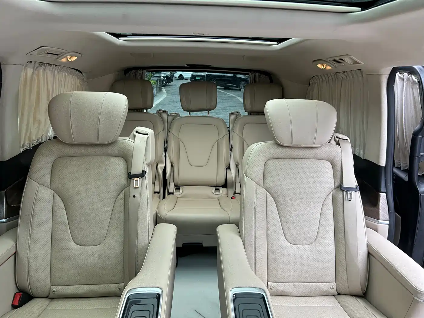 Mercedes-Benz V-Class 2022 V 260 Prestige Edition фото 7