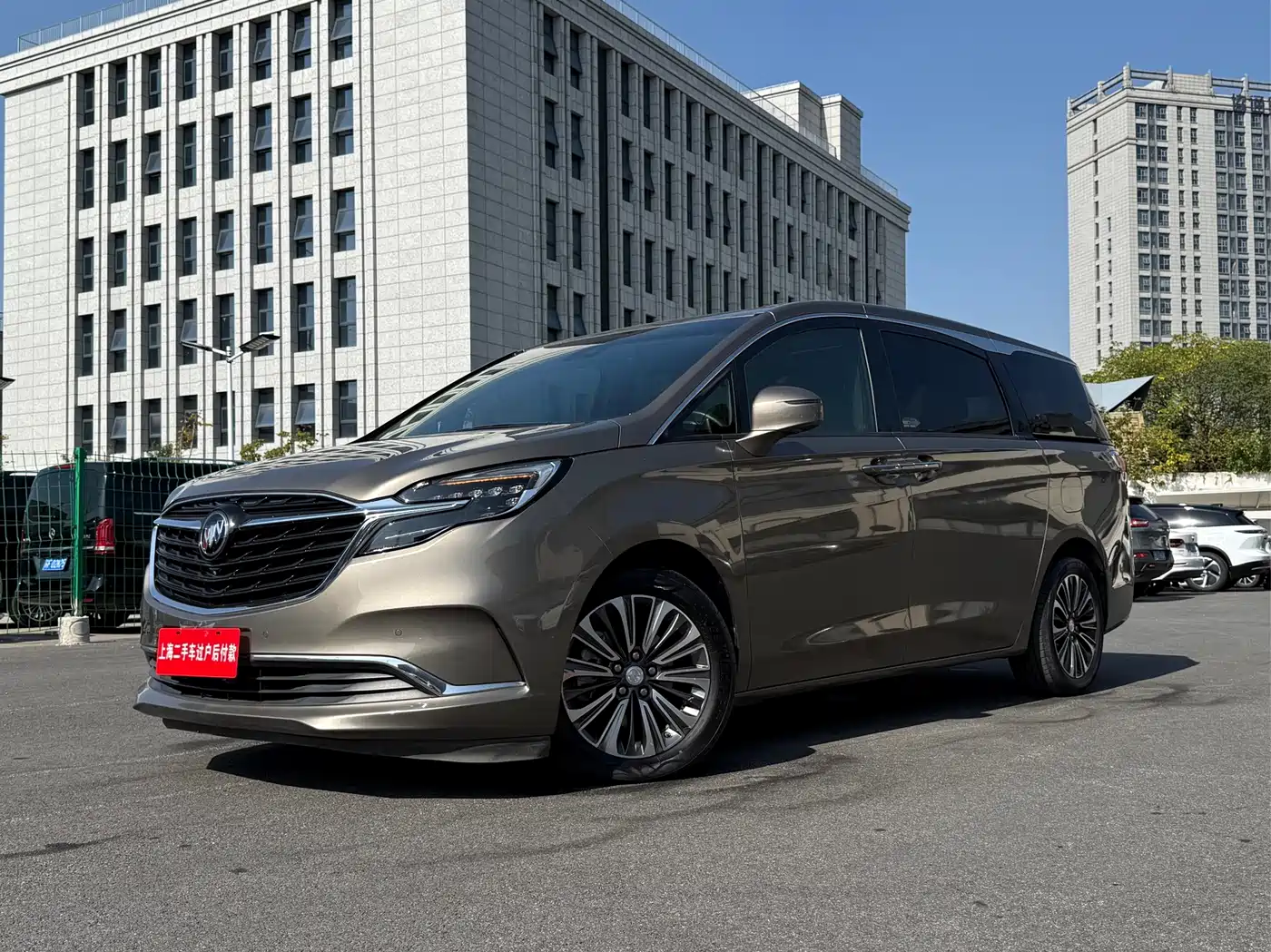 Buick GL8 2020 Model ES Landglory 653T Luxury фото 26