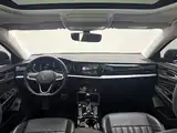 صورة 10 - Volkswagen Passat