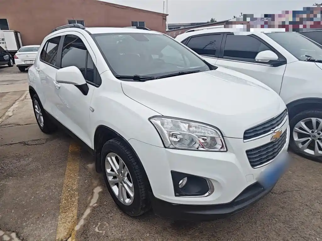 Chevrolet Trax 2016 1.4T Automatic 2WD Comfort Sunroof Edition фото 4
