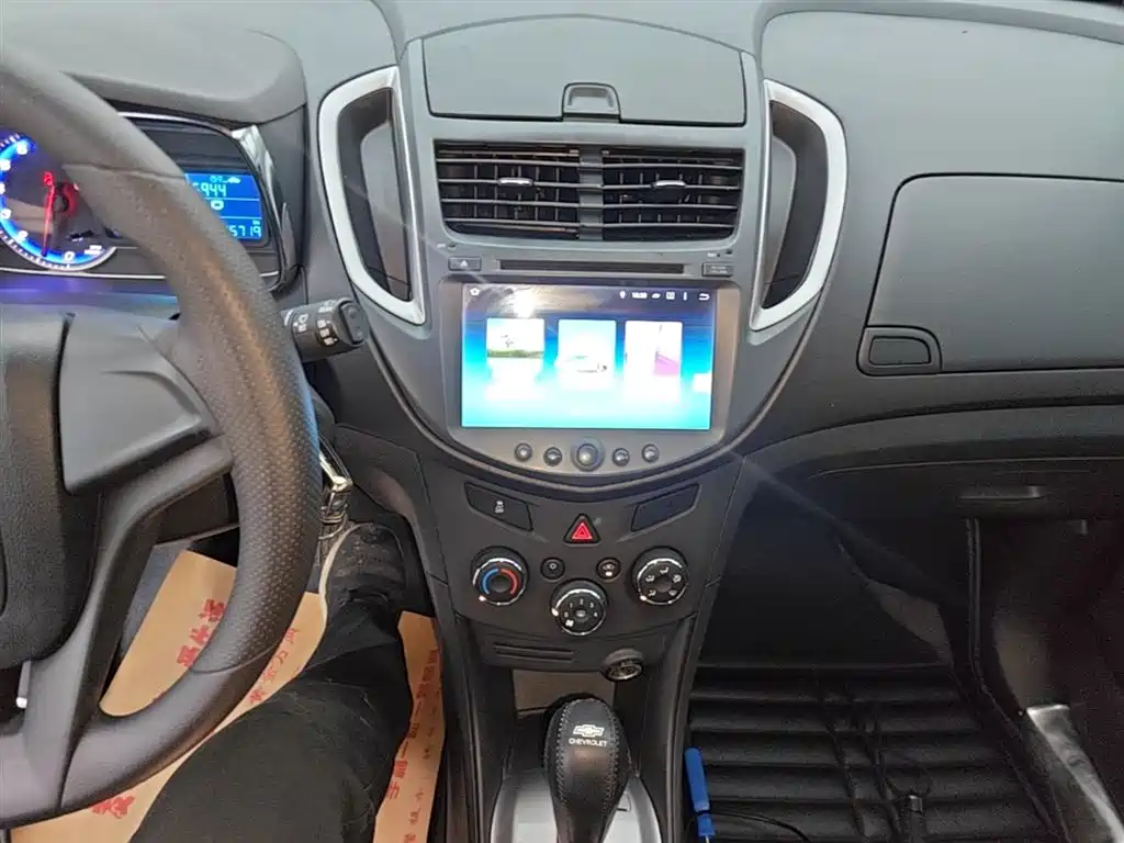 Chevrolet Trax 2016 1.4T Automatic 2WD Comfort Sunroof Edition фото 13