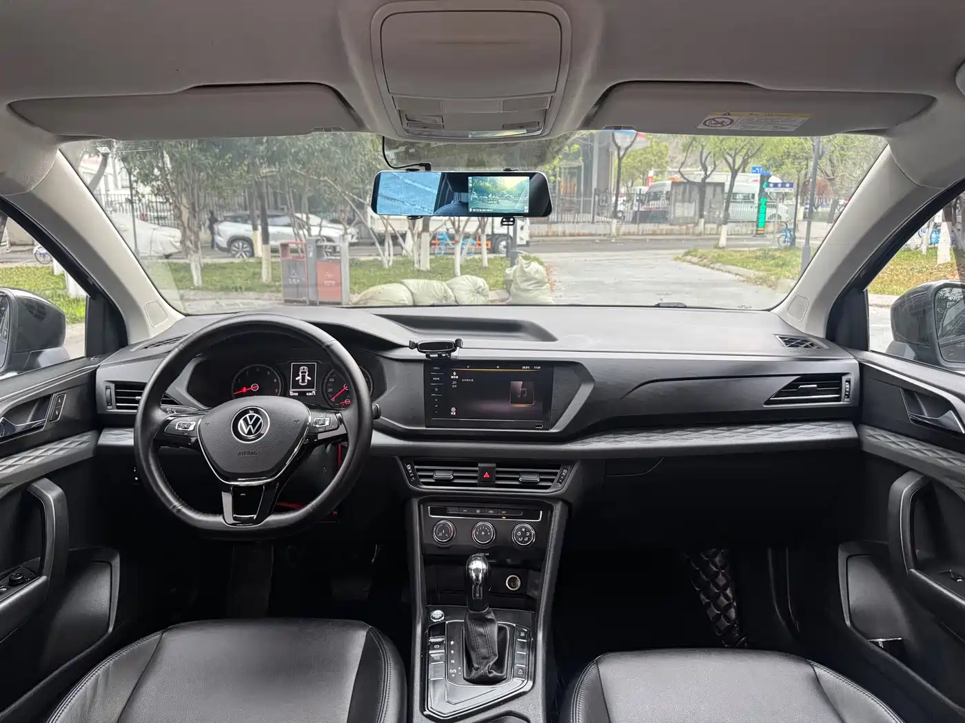 Volkswagen Tharu 2022 280TSI 2WD Trend фото 10