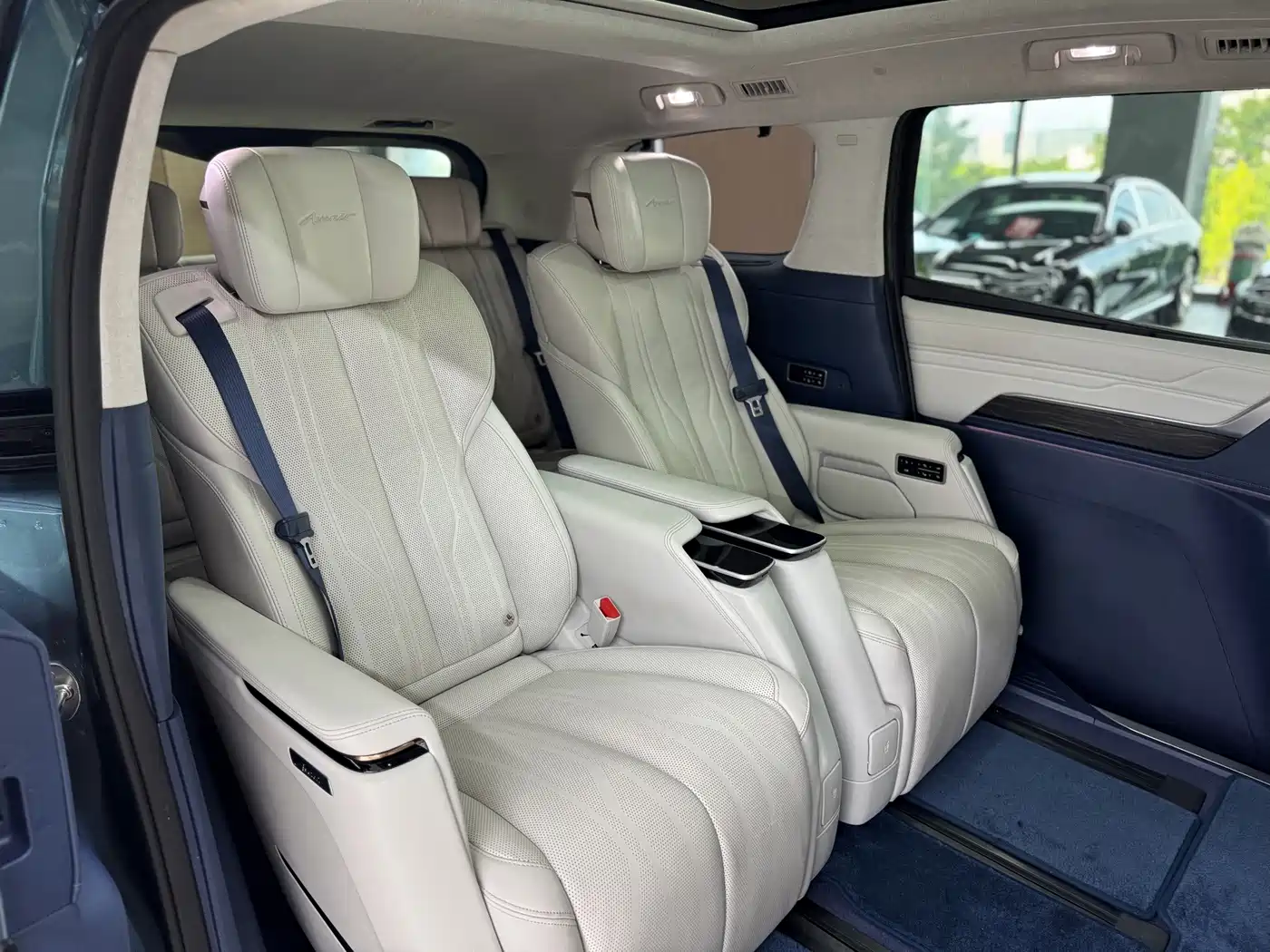 Buick Century 2023 2023 2.0T 7-Seater World Edition
