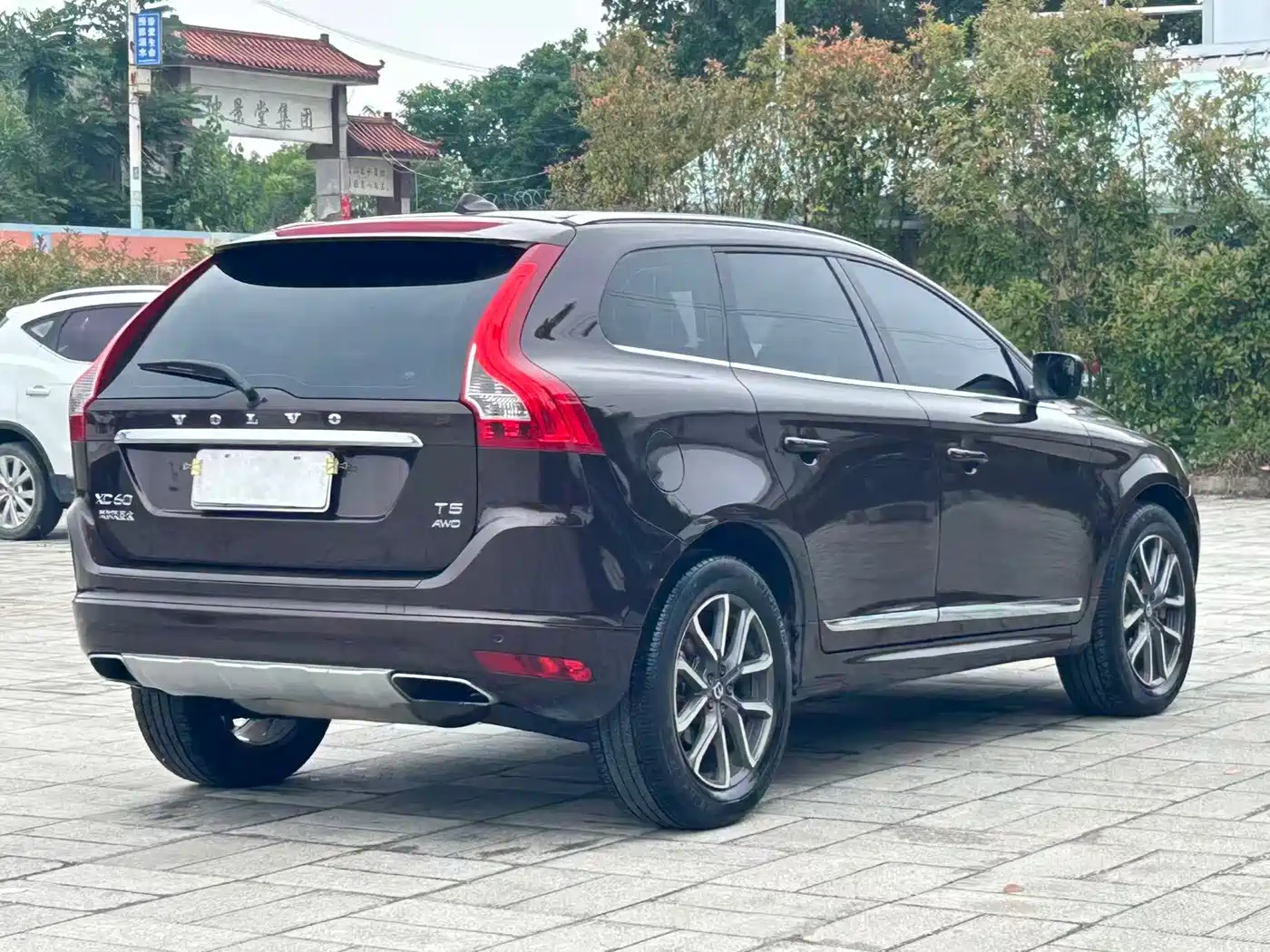 Фото 6 - Volvo XC60