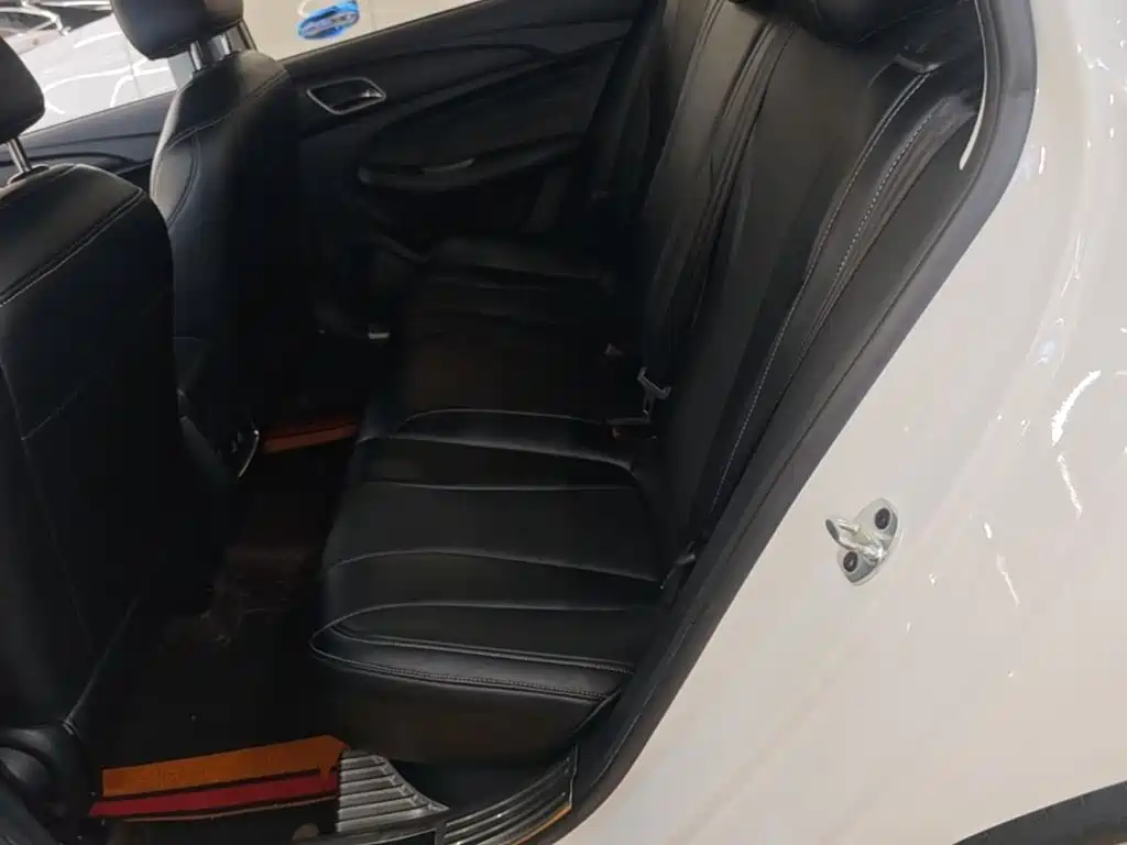 Roewe i5 2019 2019 1.5L Manual 4G-Connected Langyue Edition