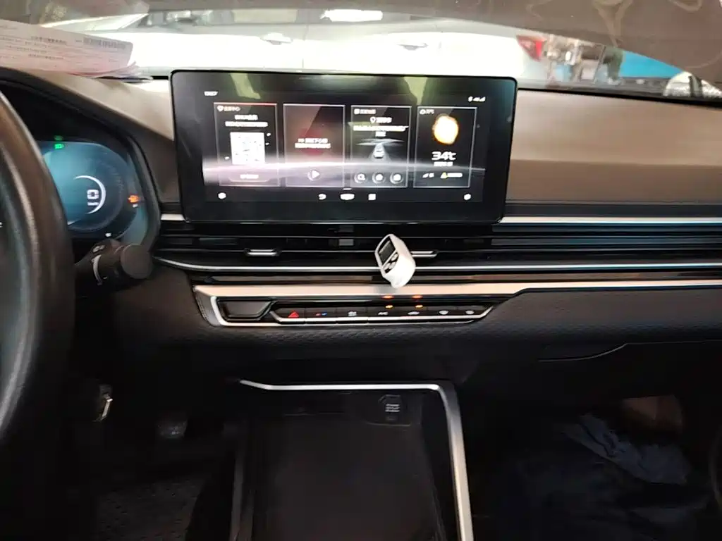 صورة 13 - Geely Emgrand