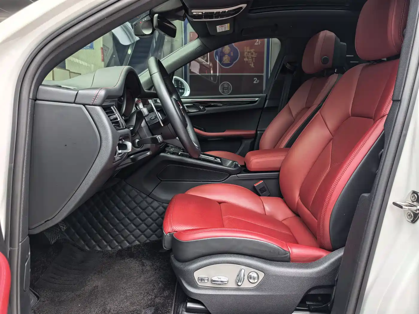 Porsche Macan 2022 Macan T 2.0T фото 8